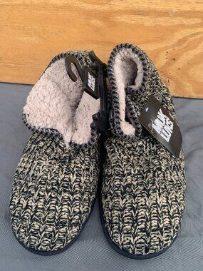 SHOES - sz M 10.5-11.5 or W 12-13 MUK LUKS Fair Isle Bootie slippers sherpa knit